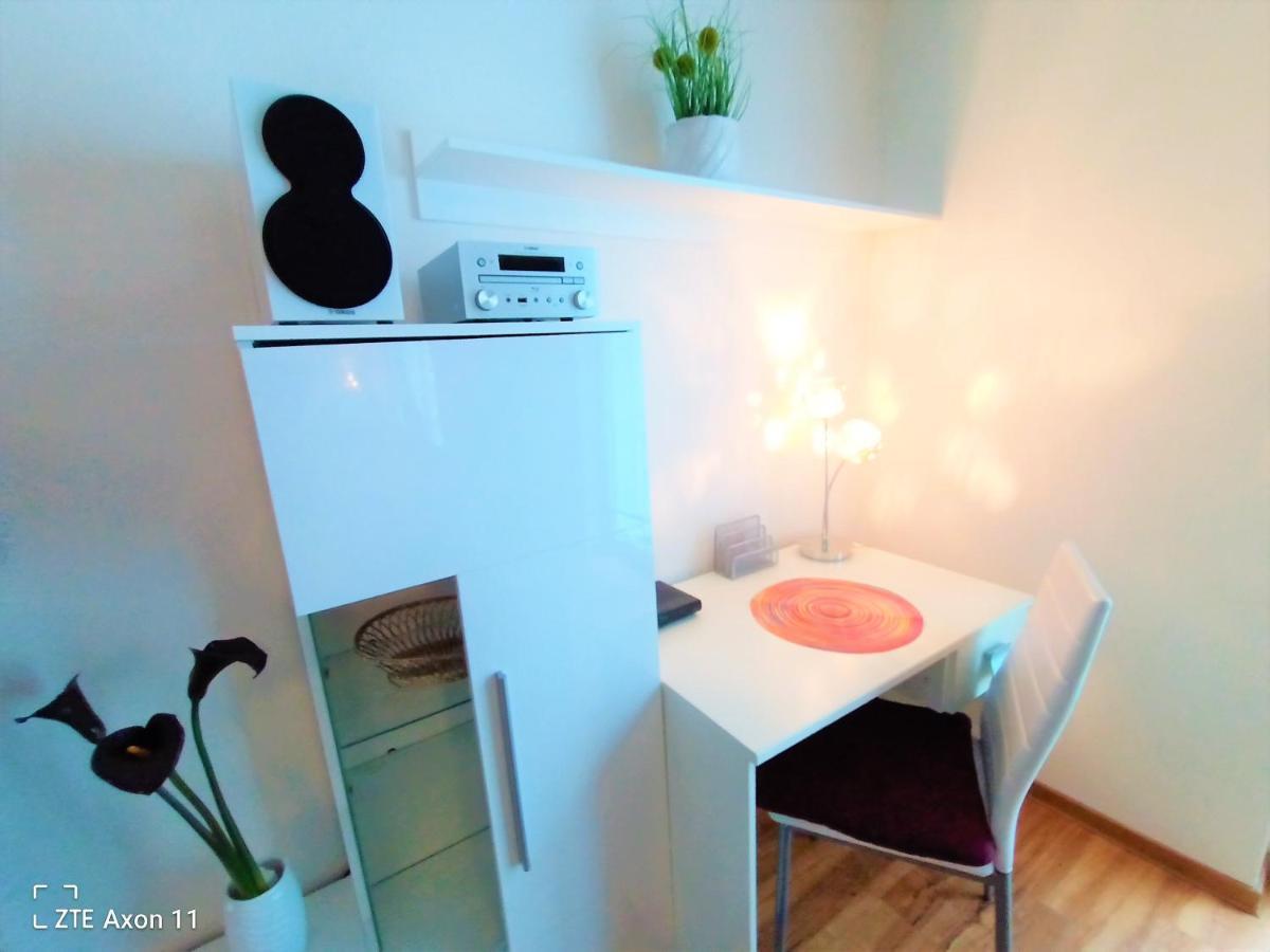 Bodensee Friedrichshafen City Apartment "Lara" ภายนอก รูปภาพ